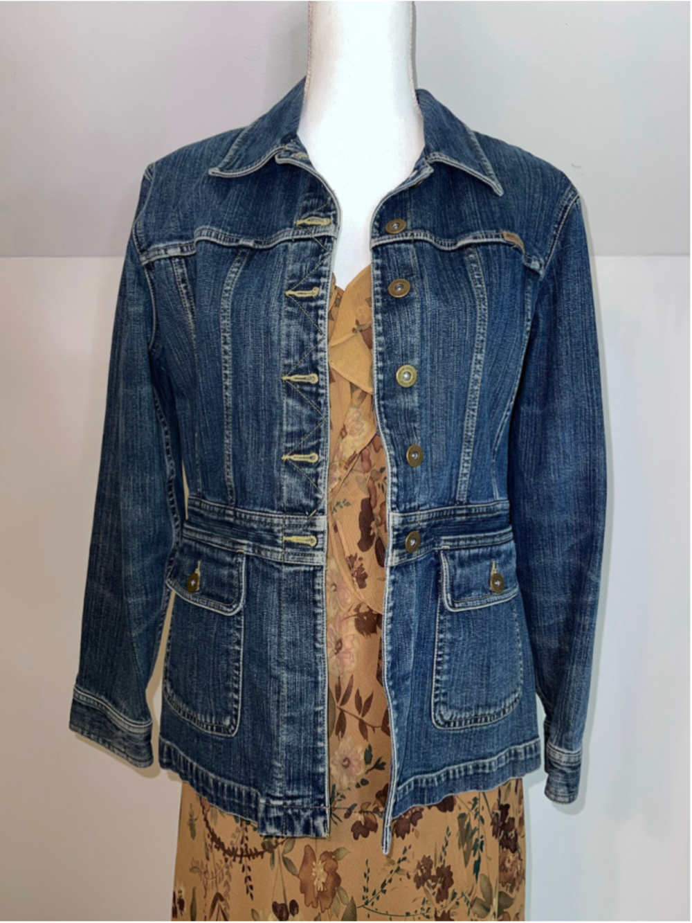 Women'sw Liz Claiborne Blue Denim Jean Jacket Size S